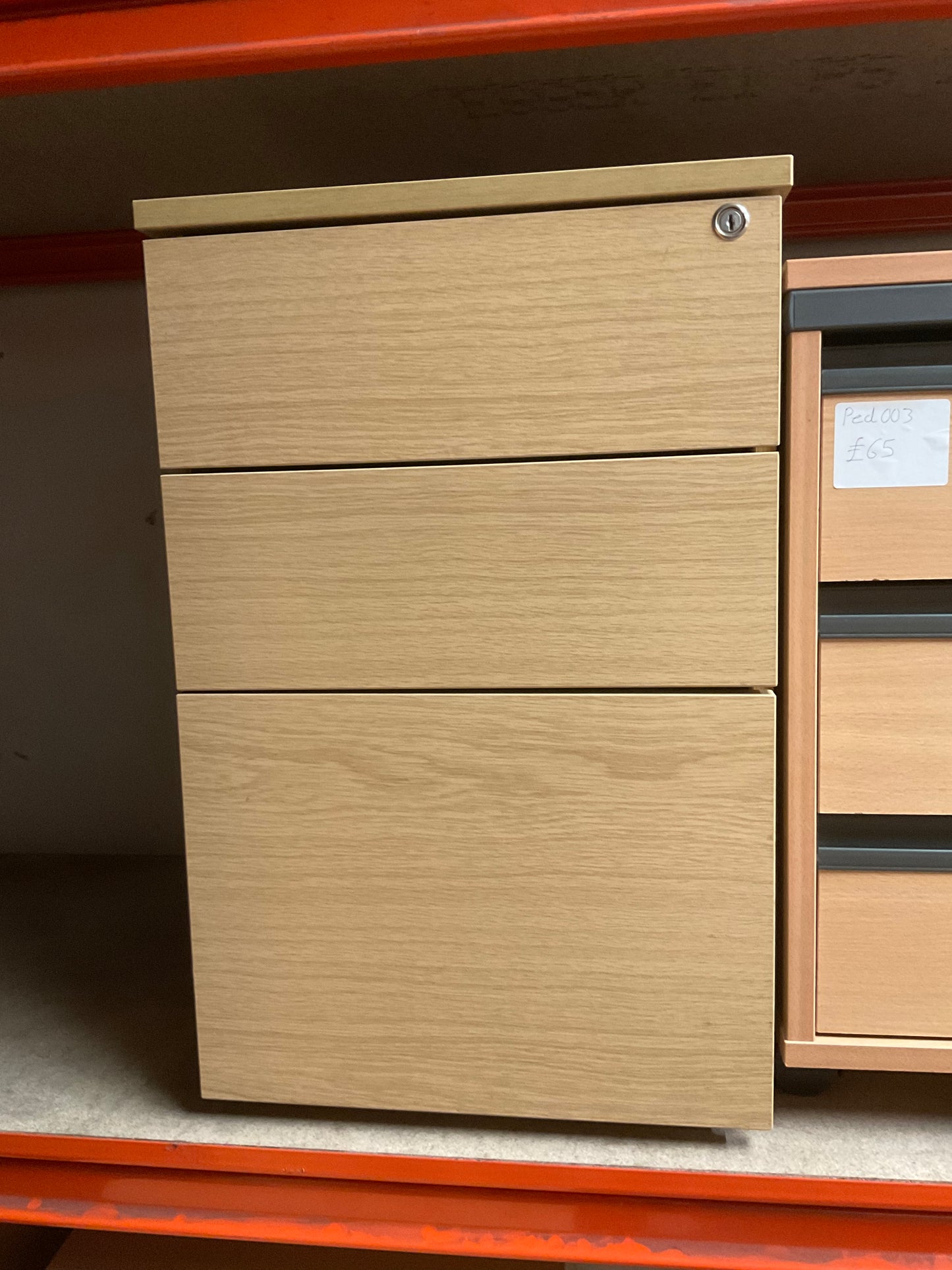 Wooden pedestal 3 drawers