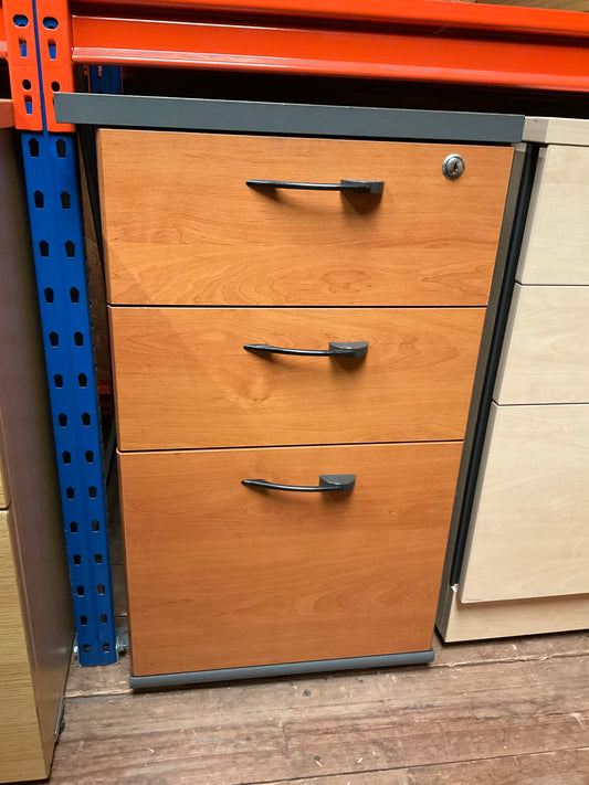 Wooden pedestal 3 drawers Suits End of curved Desk