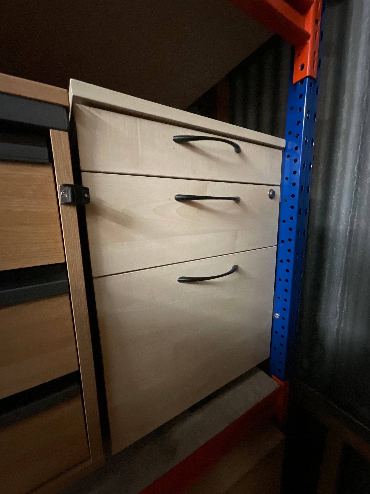 Wooden pedestal 3 drawers