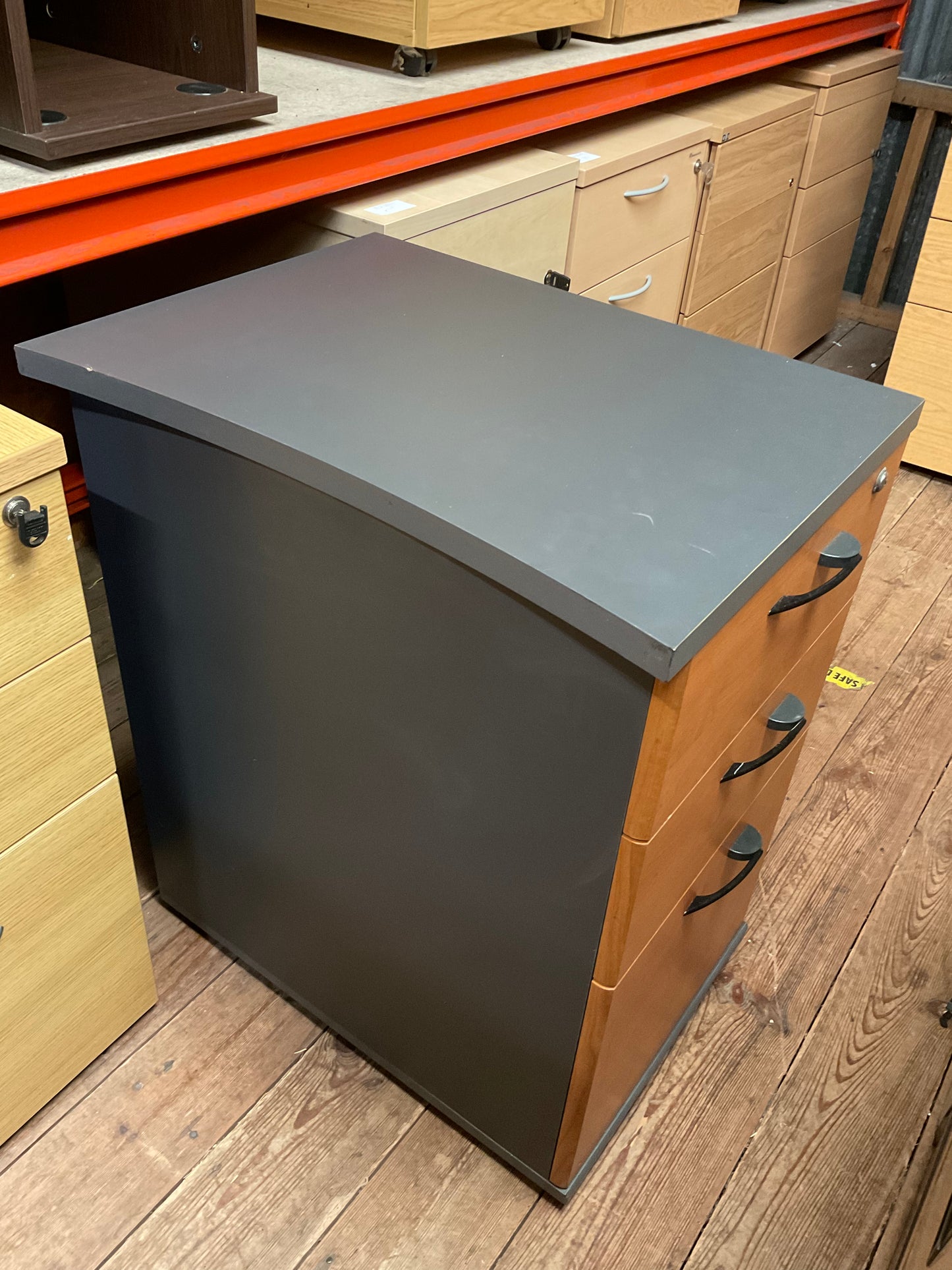 Wooden pedestal 3 drawers Suits End of curved Desk