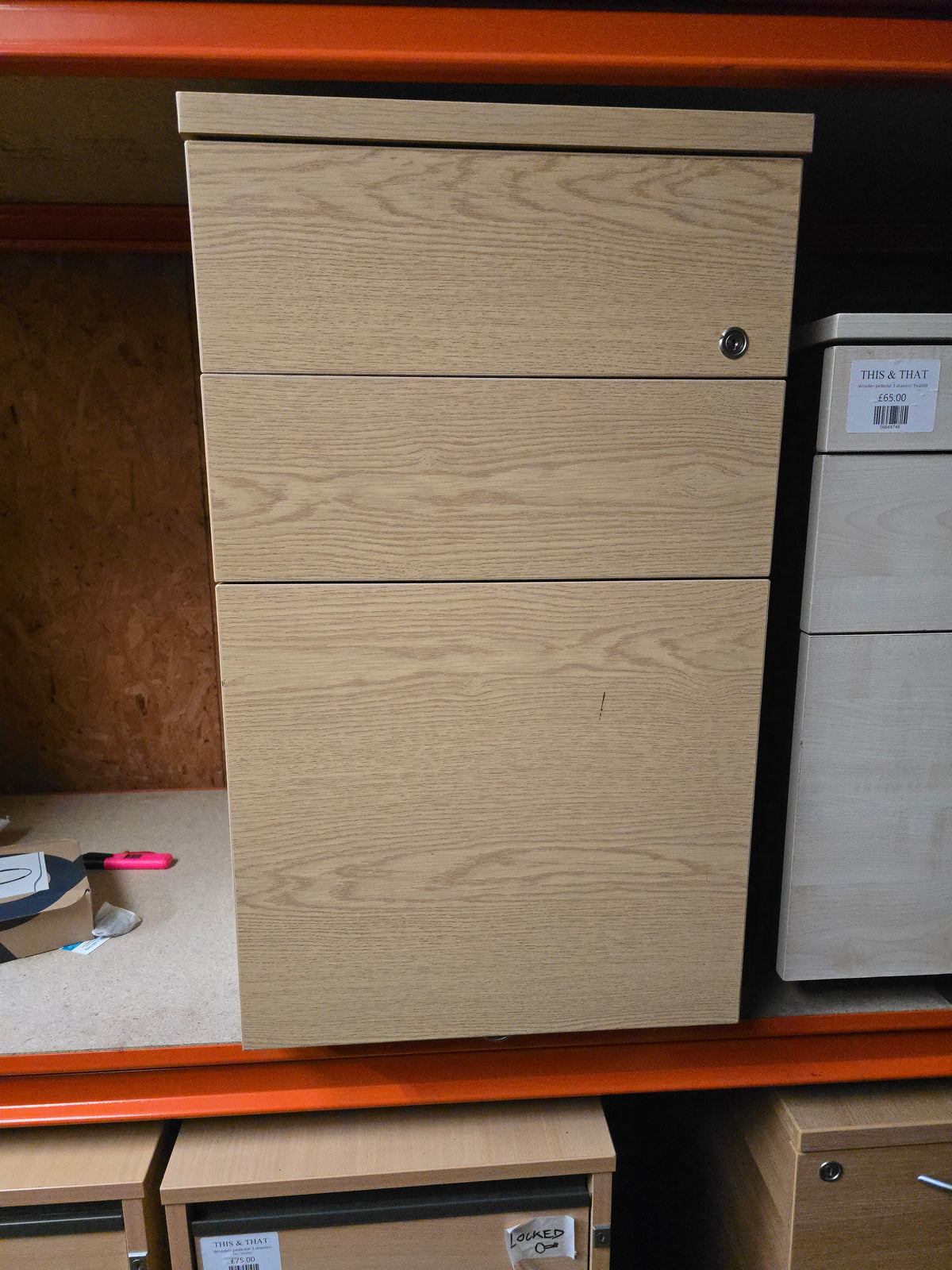 Wooden pedestal 3 drawers