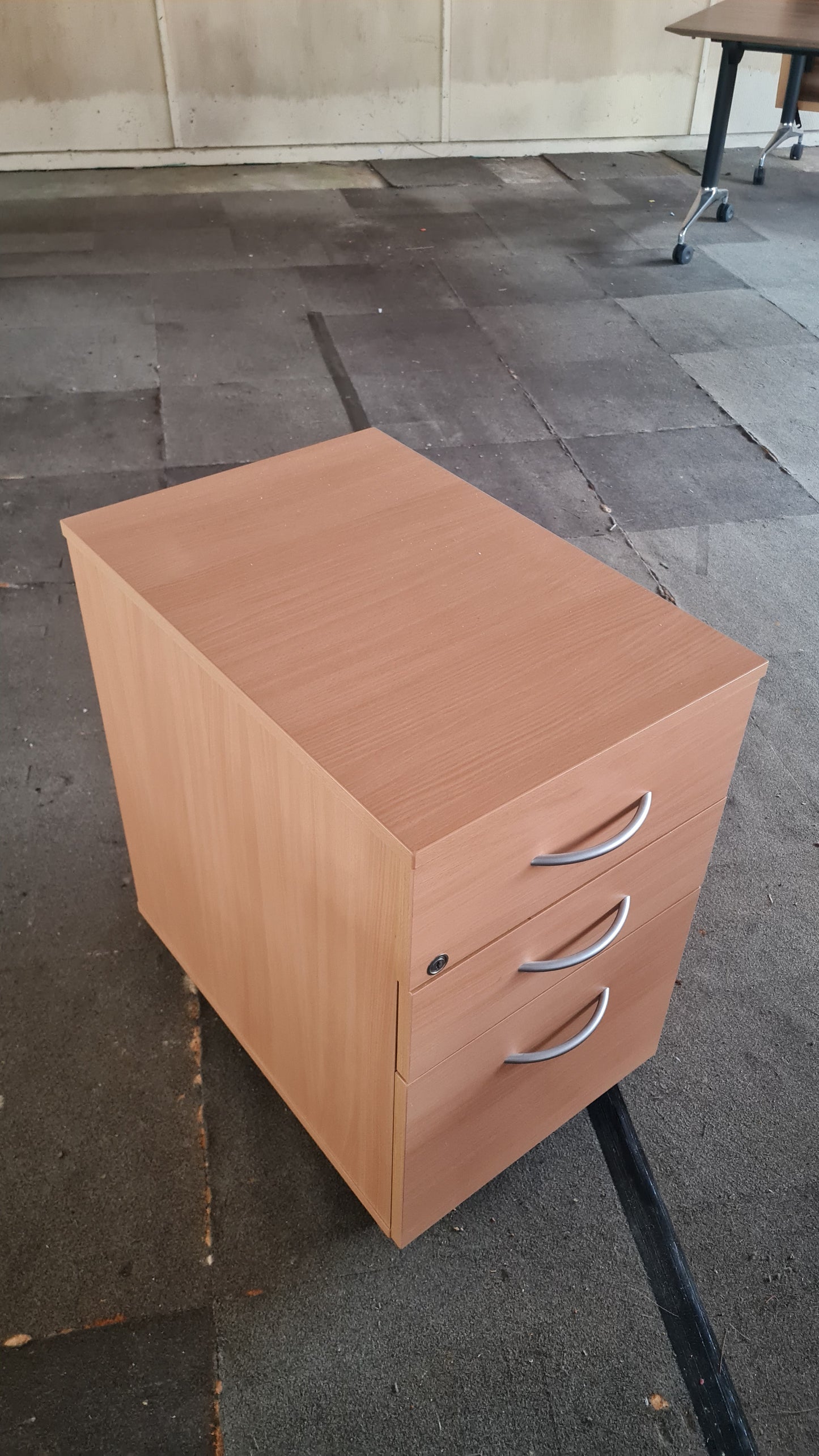 Wooden pedestal 3 drawers