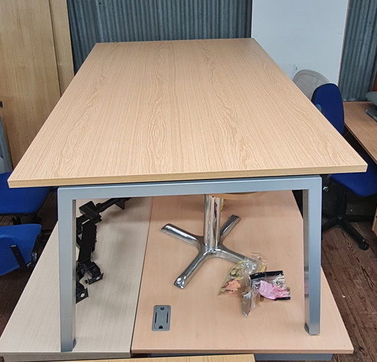 Meeting table 160cm x 100cm