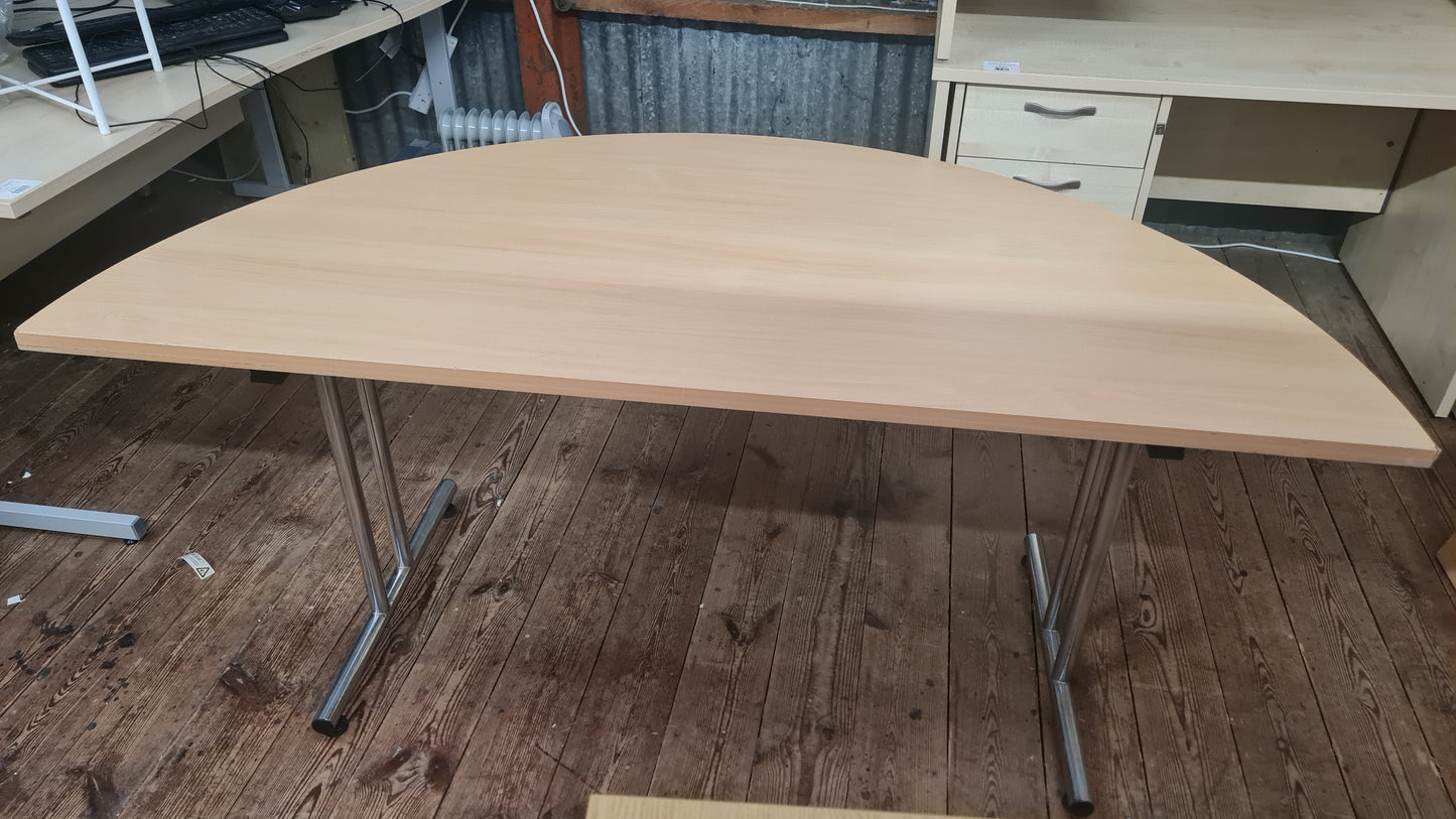 Semi Circular Table With Foldable legs