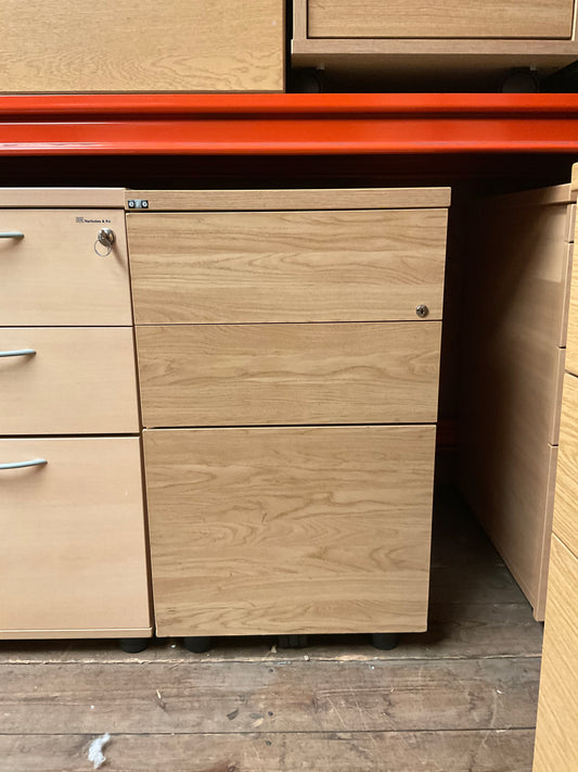 Wooden pedestal 3 drawers