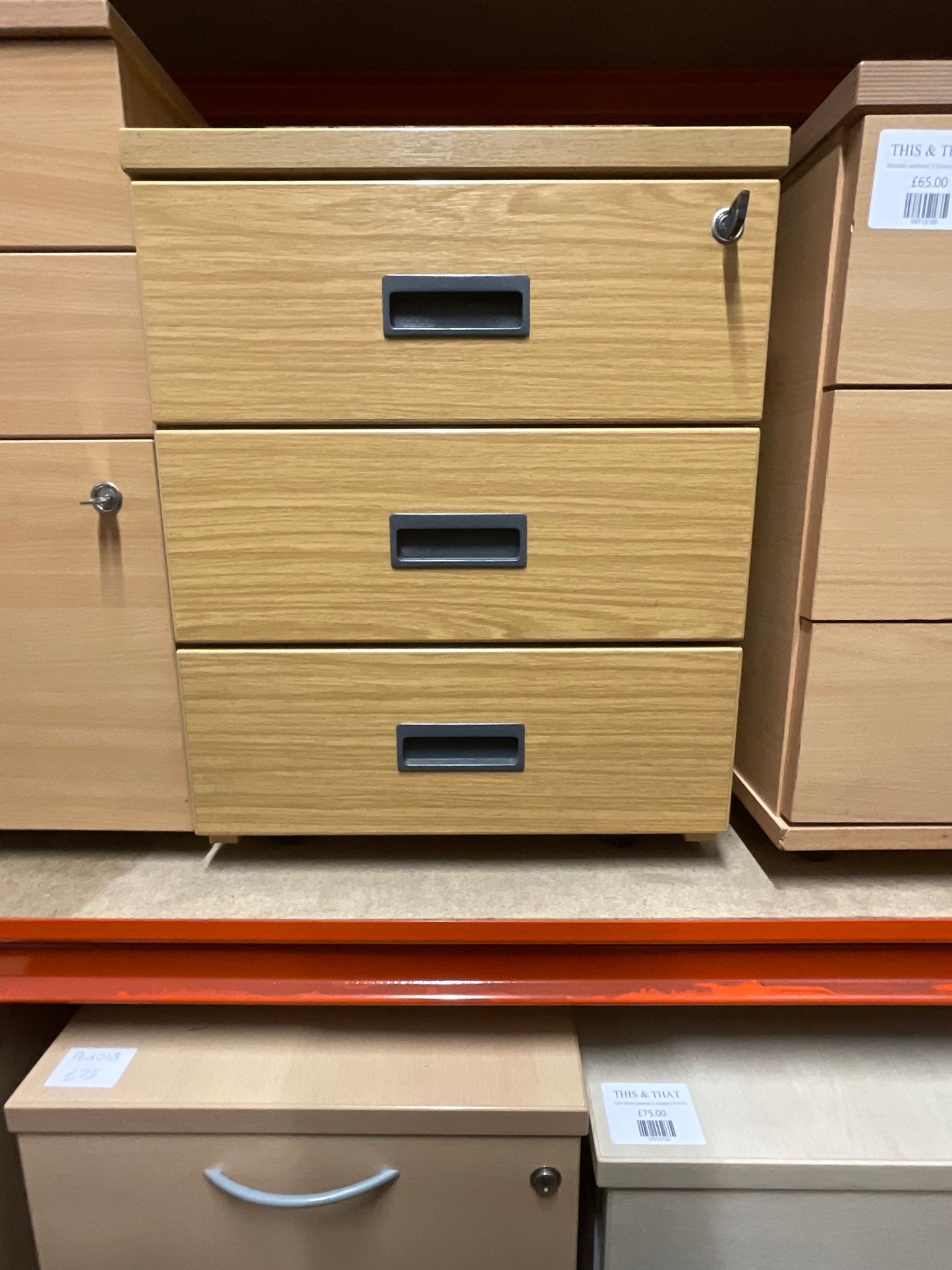 Wooden pedestal 3 drawers