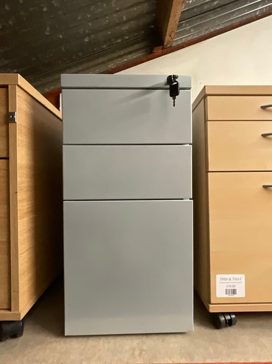 Metal pedestal 3 drawers