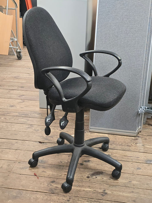2 Lever Black Task Chair