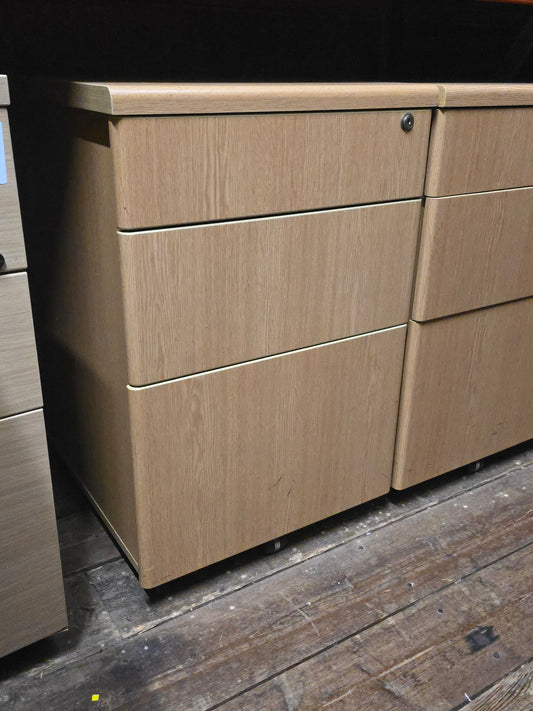 Wooden pedestal 3 drawers