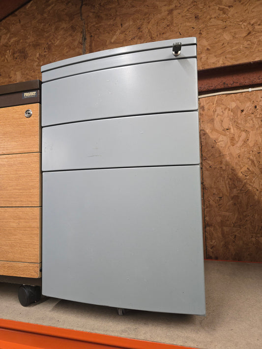 Metal pedestal 3 drawers