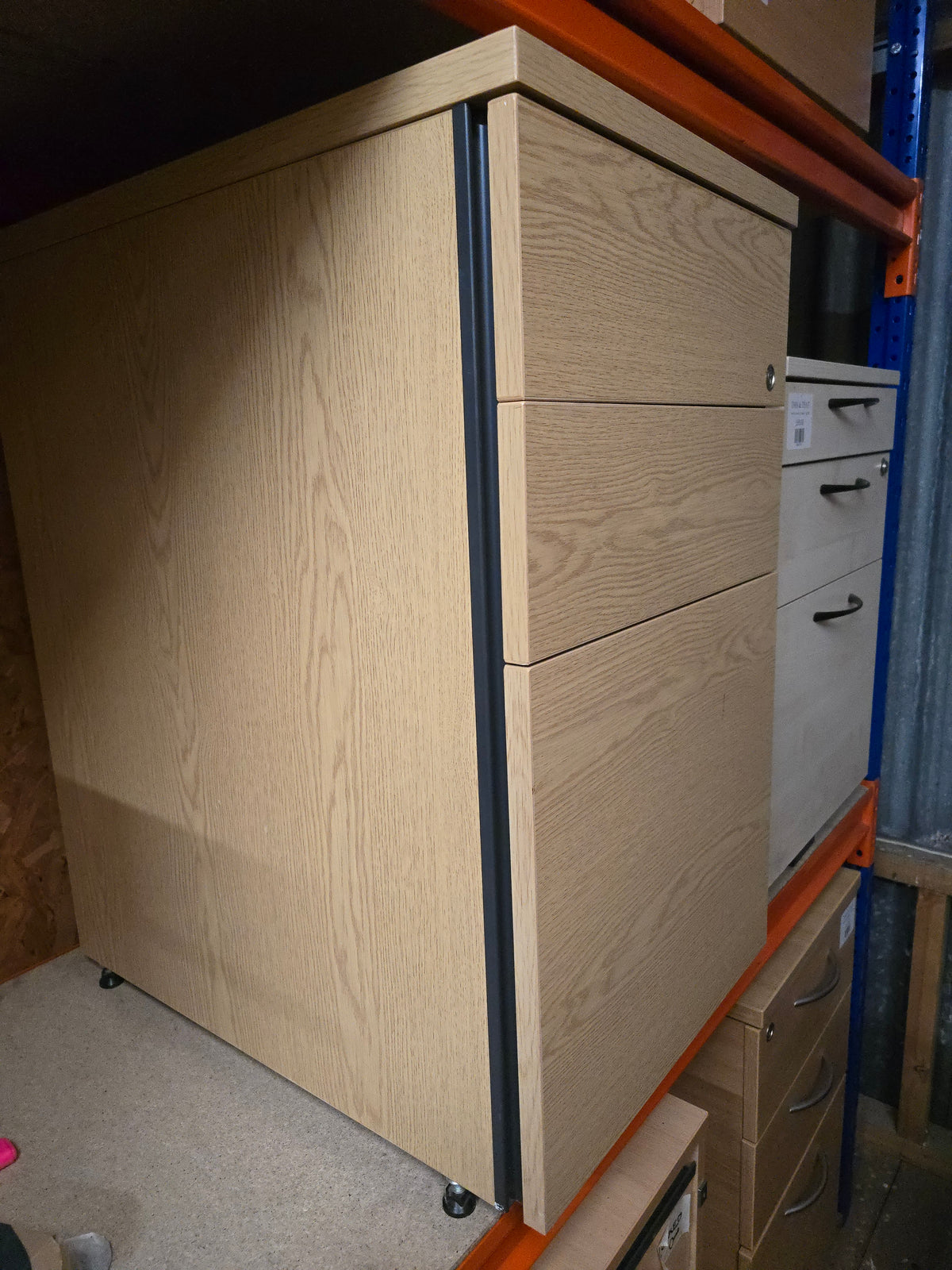 Wooden pedestal 3 drawers