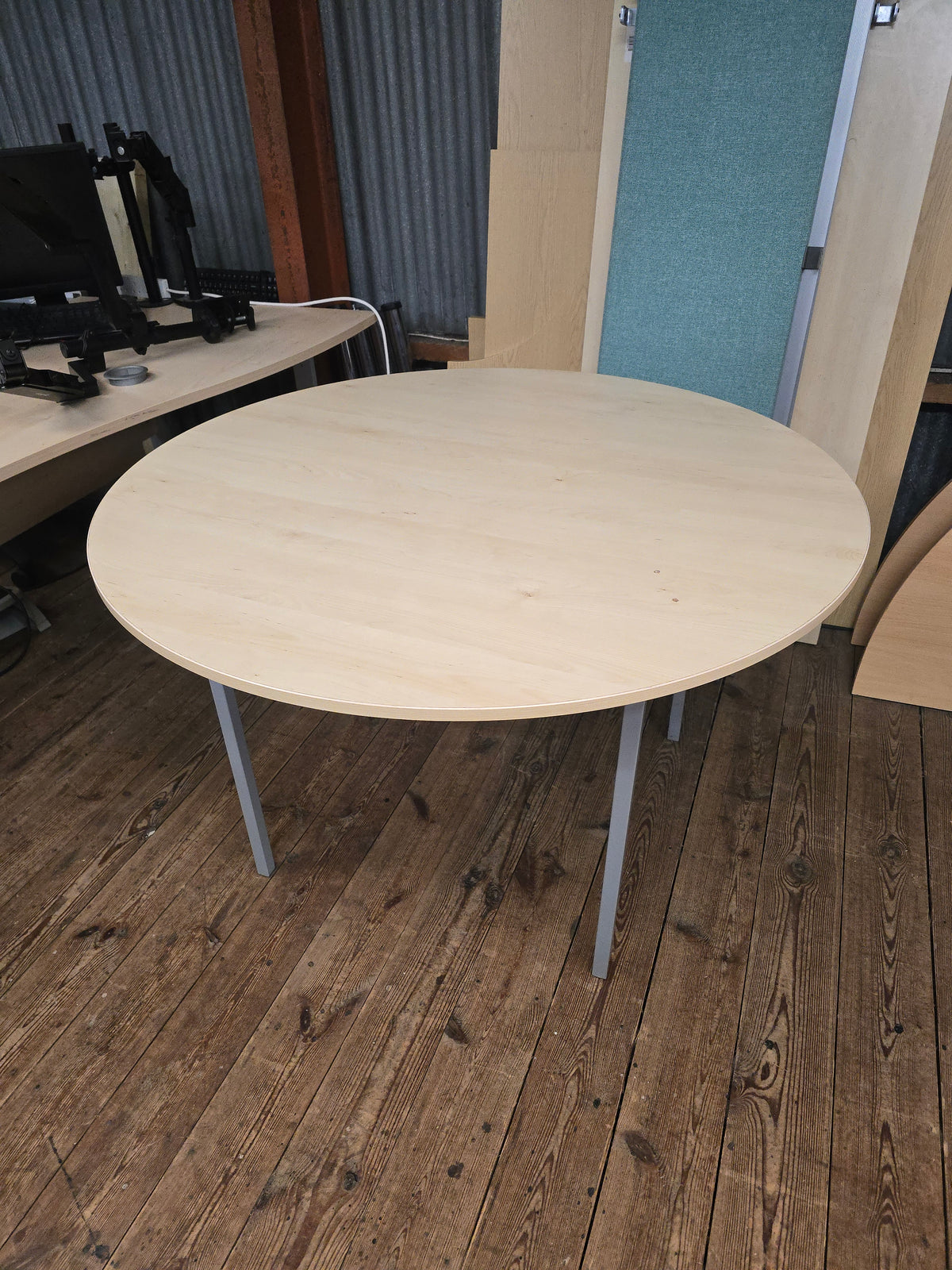 Circular Table 120cm Diameter