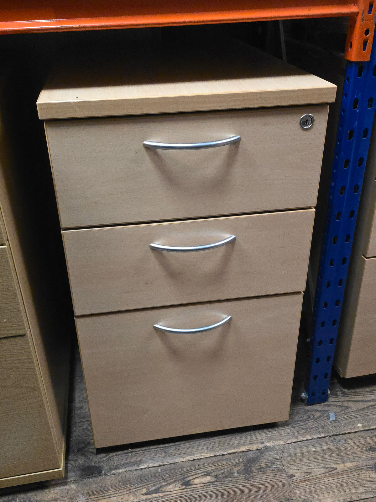 Wooden pedestal 3 drawers