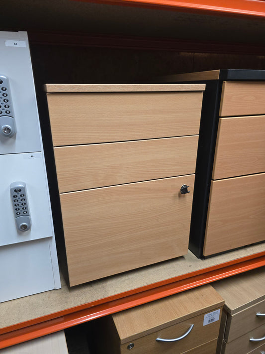 Wooden pedestal 3 drawers