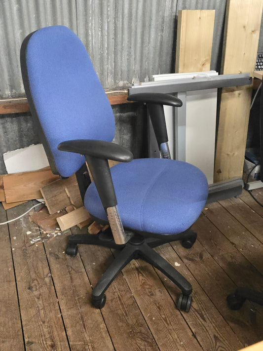 Blue 3 Lever Chair