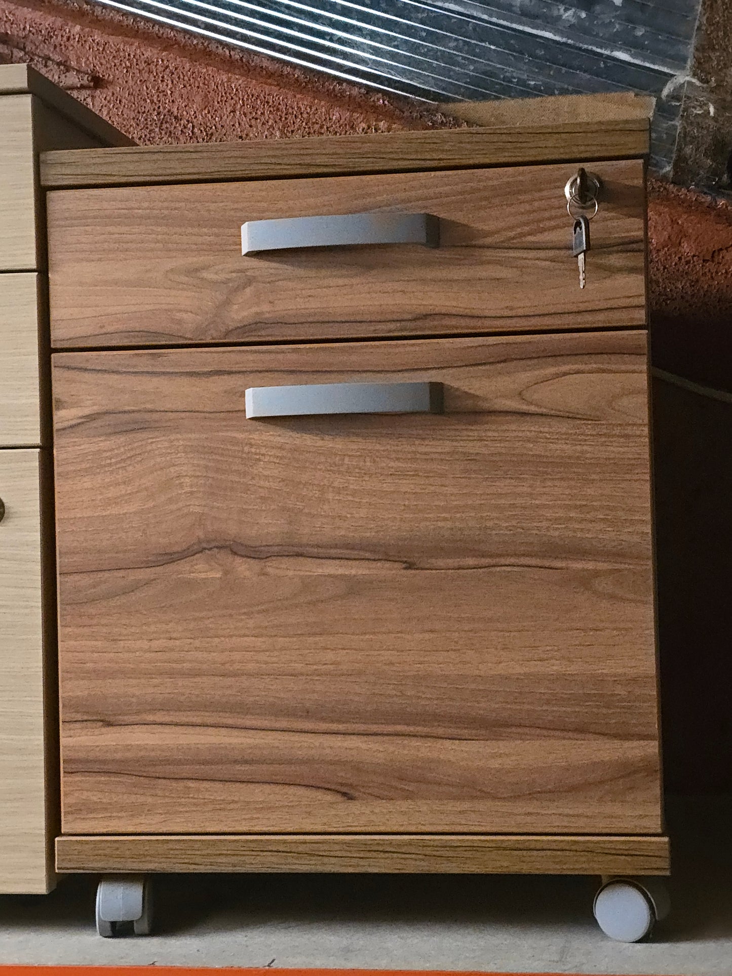 Wooden pedestal 2 drawers